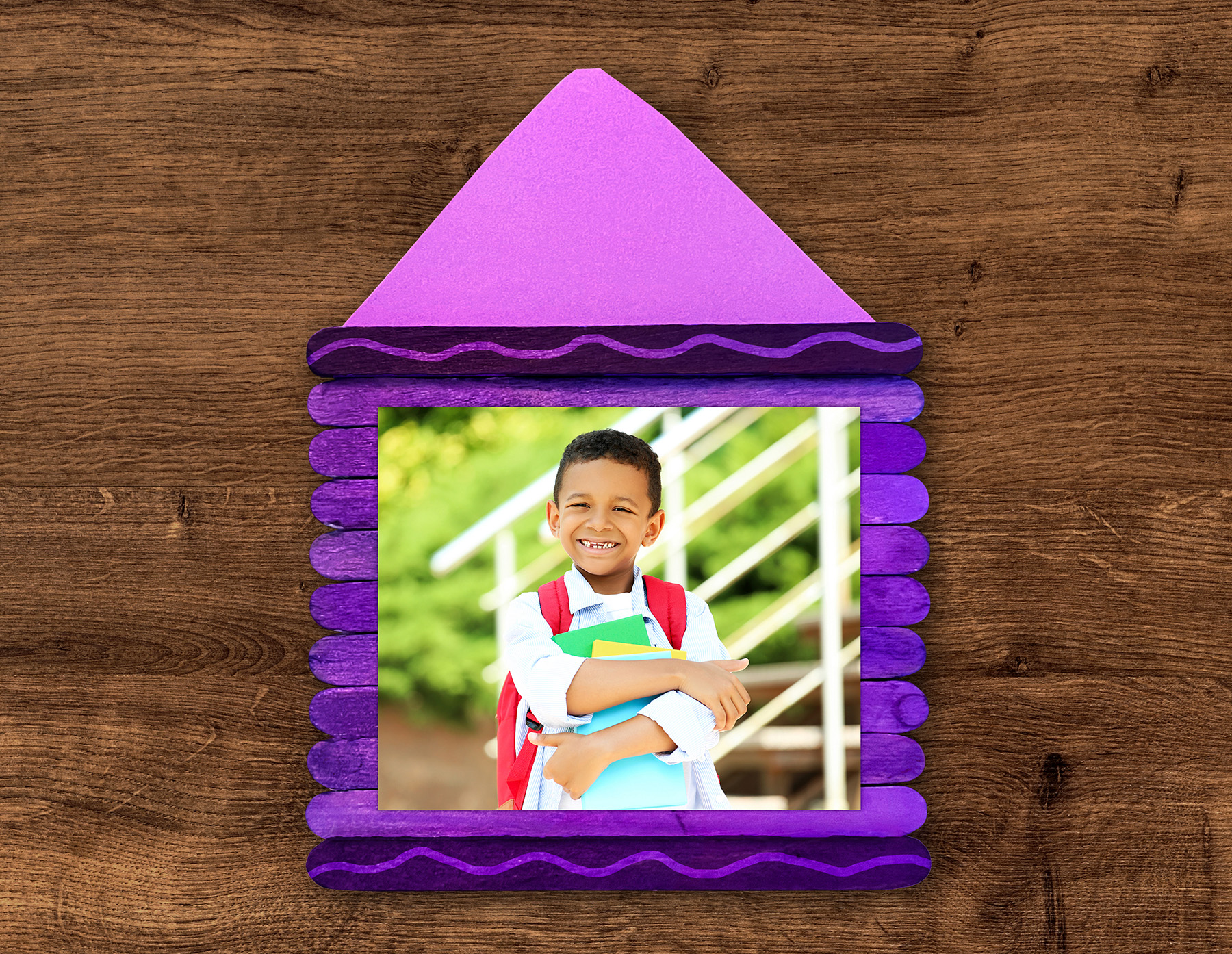 Make a Crayon Photo Frame 