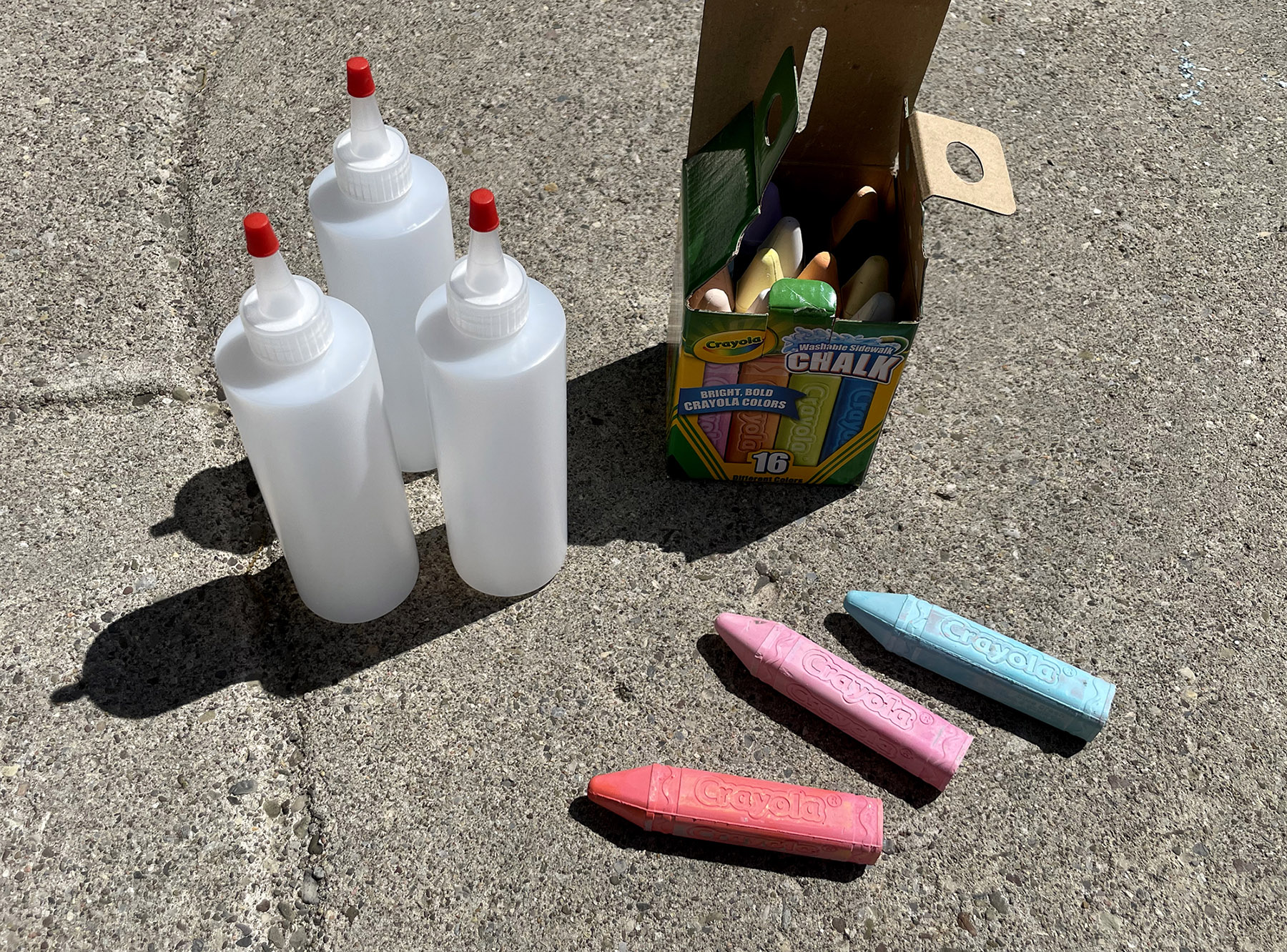 Make Your Own Puffy Sidewalk Chalk Paint