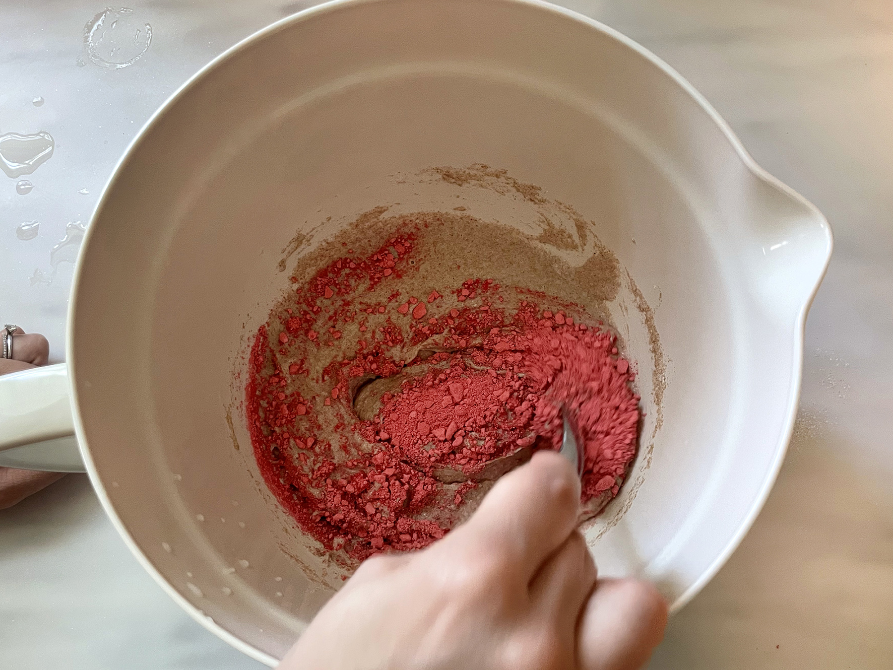 DIY Puffy Sidewalk Chalk Paint